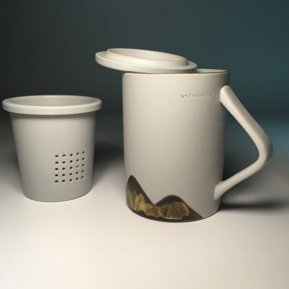 Tea Mountain - Handmade Ceramic Cup - 260 ml |  جبل الشاي - كوب خزفي يدوي الصنع - 260 مل